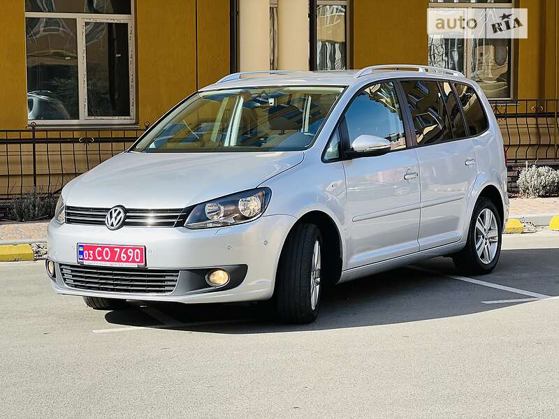 Микровэн Volkswagen Touran 2014 в Софиевской Борщаговке