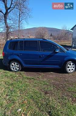 Микровэн Volkswagen Touran 2011 в 