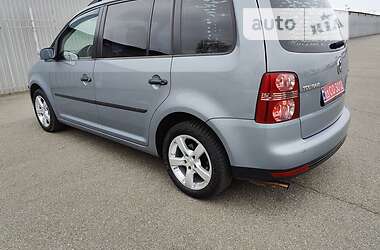 Минивэн Volkswagen Touran 2007 в Киеве