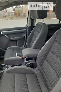 Микровэн Volkswagen Touran 2013 в Буче