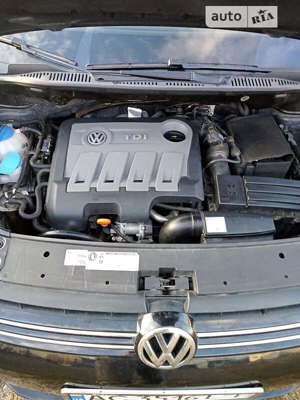 Мікровен Volkswagen Touran 2011 в Камені-Каширському