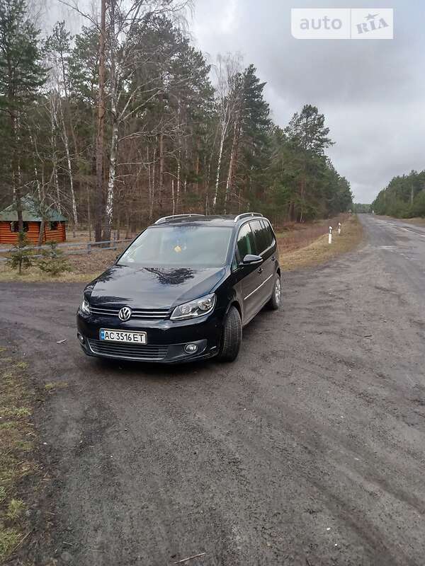 Мікровен Volkswagen Touran 2011 в Камені-Каширському