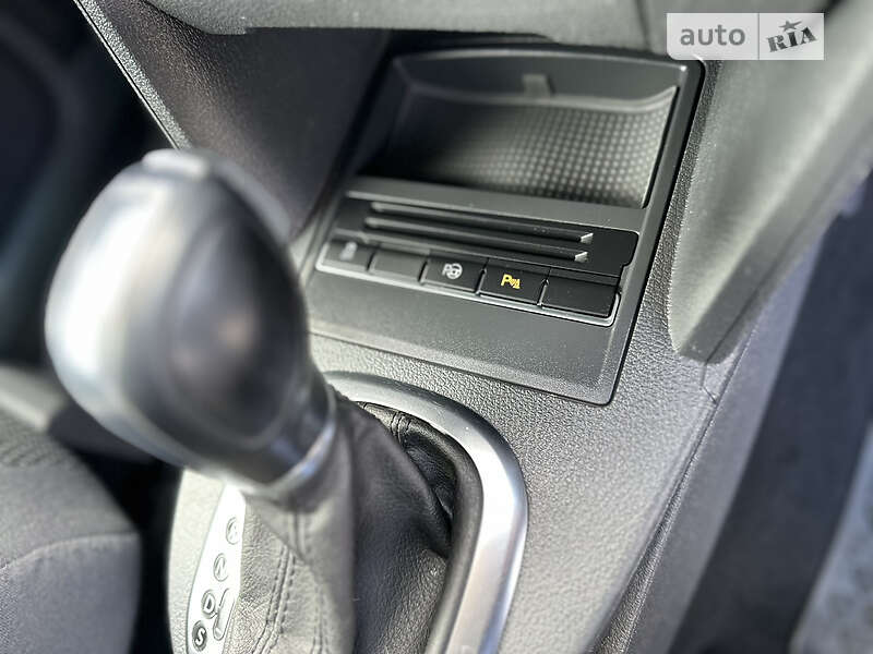 Мікровен Volkswagen Touran 2011 в Луцьку