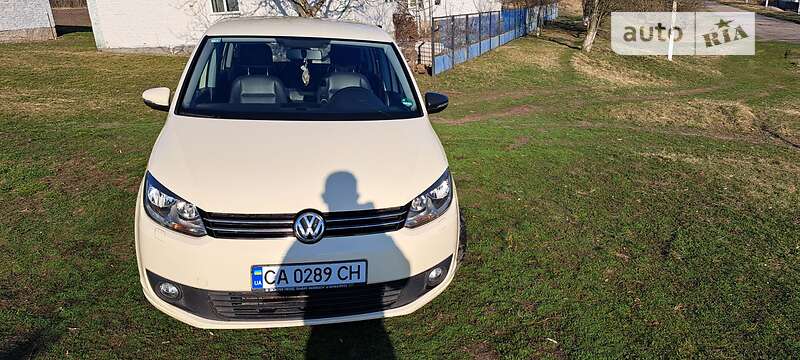 Микровэн Volkswagen Touran 2015 в Виннице