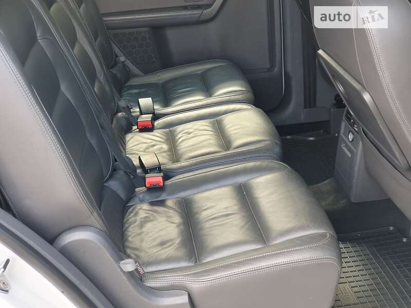 Мінівен Volkswagen Touran 2010 в Трускавці