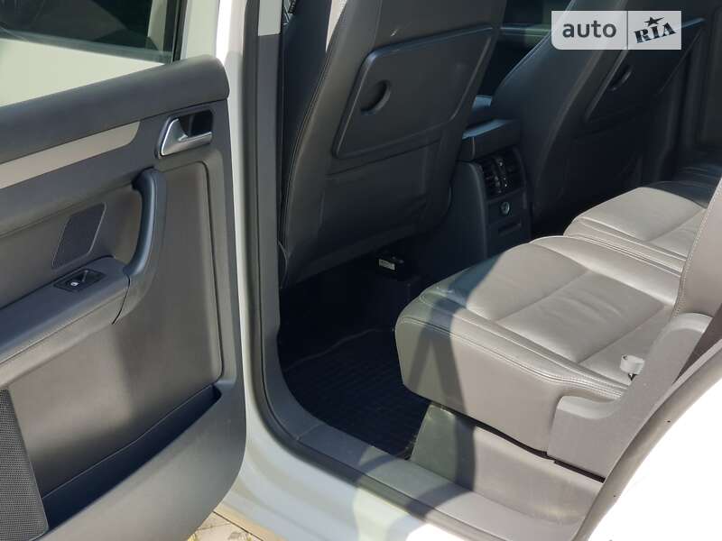 Мінівен Volkswagen Touran 2010 в Трускавці