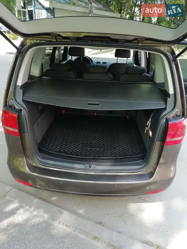 Микровэн Volkswagen Touran 2012 в Луцке