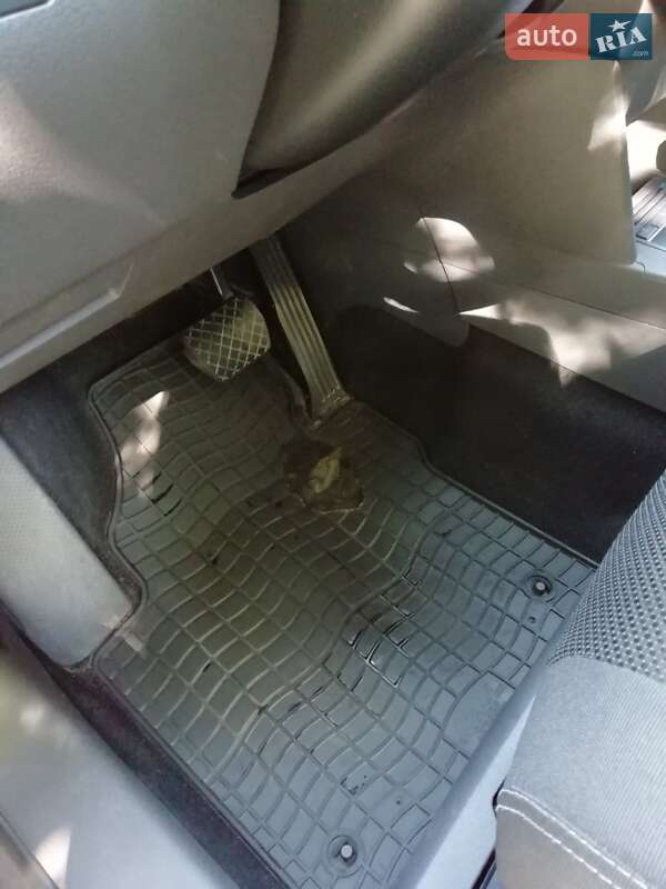 Микровэн Volkswagen Touran 2012 в Луцке