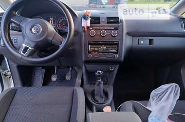 Мікровен Volkswagen Touran 2014 в Рені