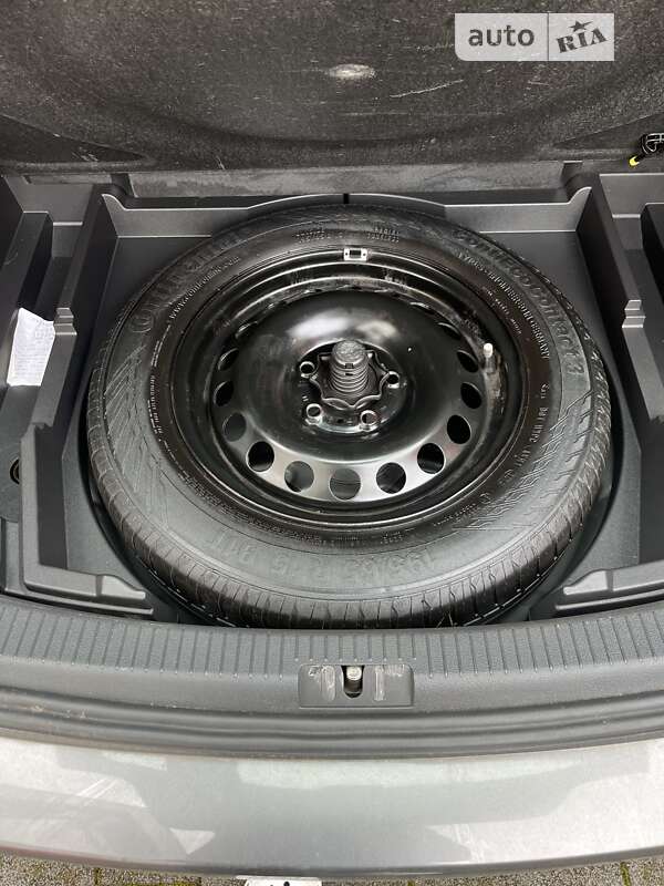 Микровэн Volkswagen Touran 2013 в Харькове