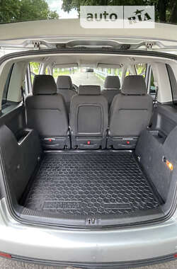 Минивэн Volkswagen Touran 2008 в 