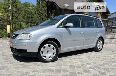 Минивэн Volkswagen Touran 2005 в 