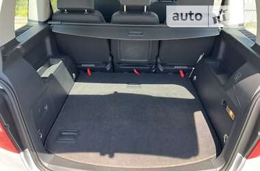 Минивэн Volkswagen Touran 2005 в 