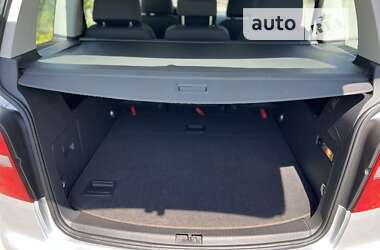 Минивэн Volkswagen Touran 2005 в 