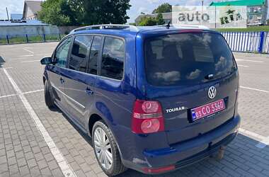 Минивэн Volkswagen Touran 2007 в Нововолынске