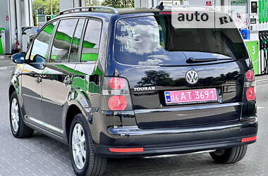 Минивэн Volkswagen Touran 2010 в Житомире