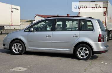 Минивэн Volkswagen Touran 2007 в 