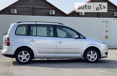 Минивэн Volkswagen Touran 2007 в 