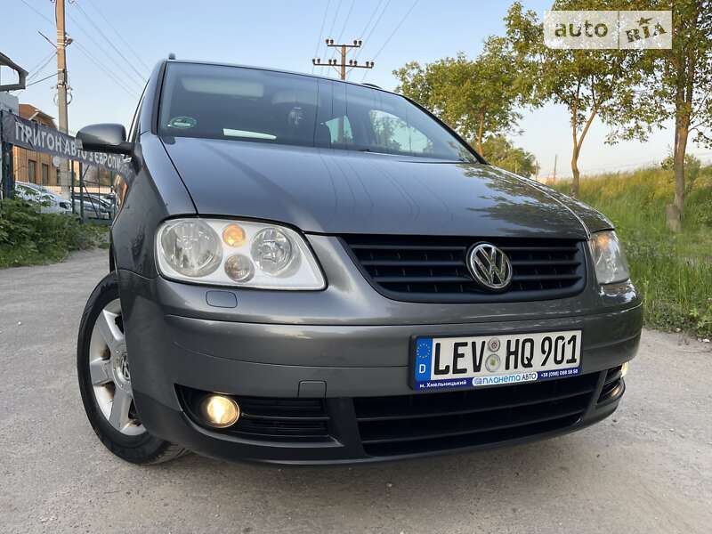 Минивэн Volkswagen Touran 2004 в Хмельницком