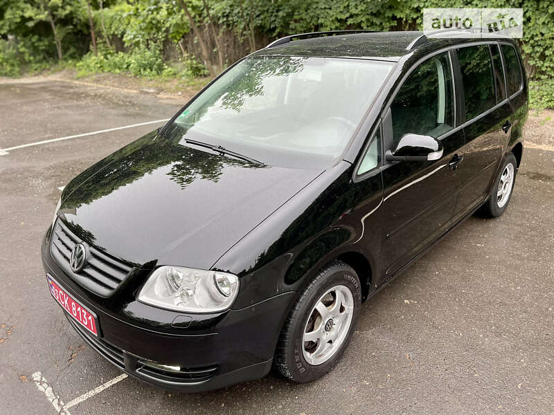 Мінівен Volkswagen Touran 2004 в Луцьку