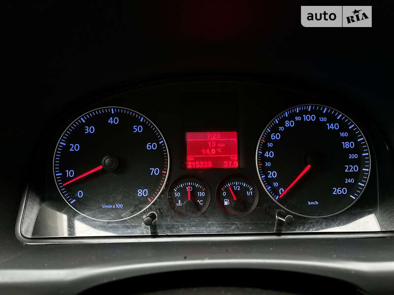 Мінівен Volkswagen Touran 2004 в Луцьку