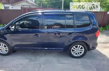 Volkswagen Touran 2012