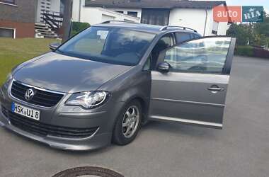 Микровэн Volkswagen Touran 2010 в 