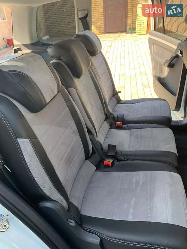 Микровэн Volkswagen Touran 2014 в Тернополе фото 4 Микровэн Volkswagen Touran 2014 в Тернополе