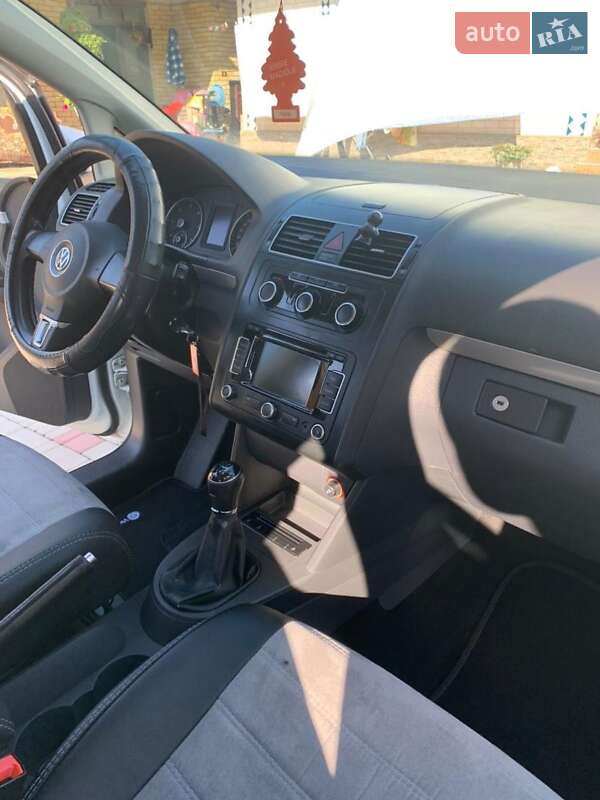 Микровэн Volkswagen Touran 2014 в Тернополе фото 5 Микровэн Volkswagen Touran 2014 в Тернополе