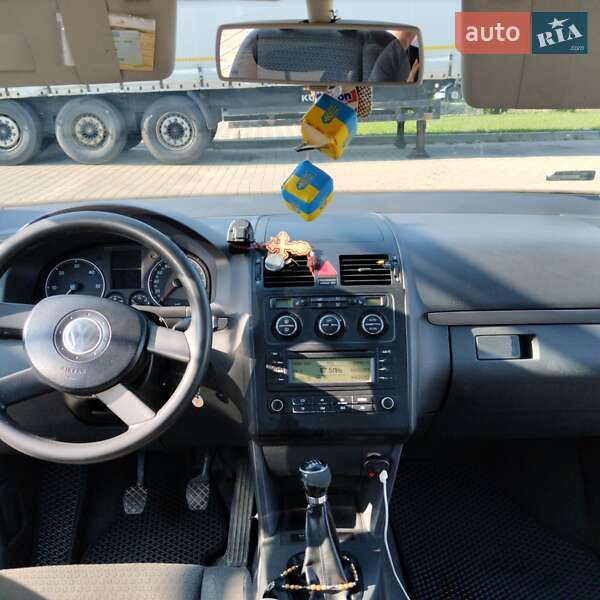 Мінівен Volkswagen Touran 2003 в Виноградові