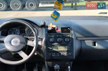 Минивэн Volkswagen Touran 2003 в 