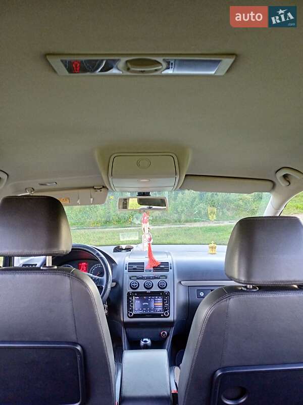 Минивэн Volkswagen Touran 2009 в Бережанах