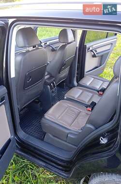 Минивэн Volkswagen Touran 2009 в 