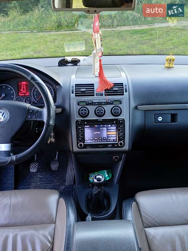 Минивэн Volkswagen Touran 2009 в Бережанах