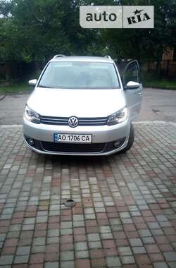 Микровэн Volkswagen Touran 2013 в Виноградове