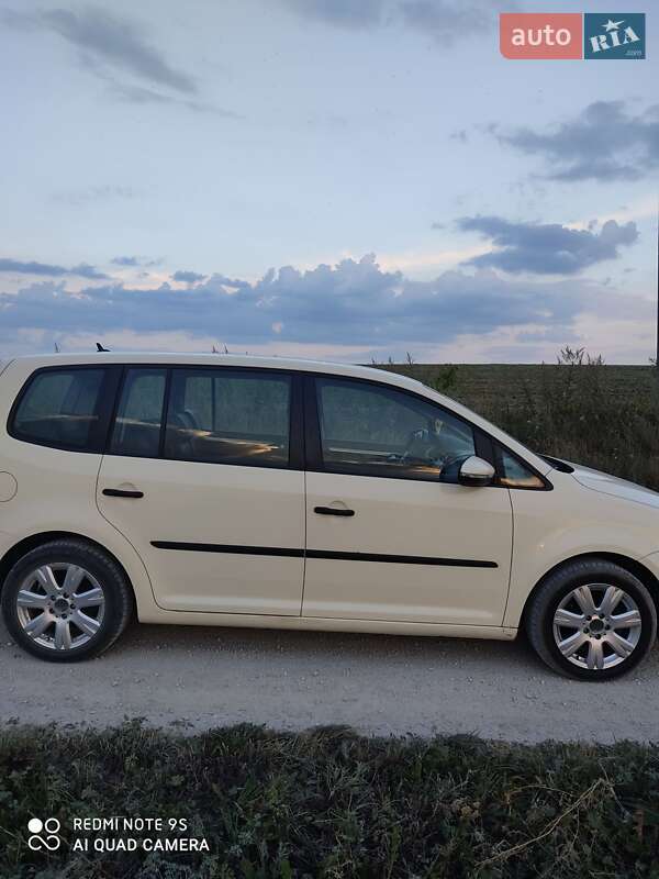 Мікровен Volkswagen Touran 2015 в Збаражі