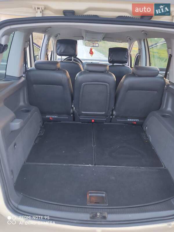 Мікровен Volkswagen Touran 2015 в Збаражі