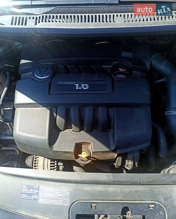 Минивэн Volkswagen Touran 2004 в Житомире фото 4 Минивэн Volkswagen Touran 2004 в Житомире