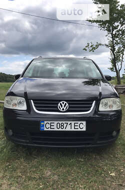 Мінівен Volkswagen Touran 2003 в Чернівцях