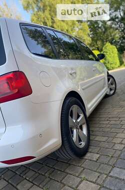 Мікровен Volkswagen Touran 2013 в 