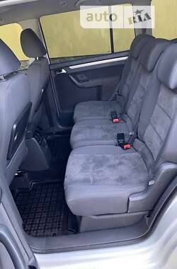 Мікровен Volkswagen Touran 2013 в 