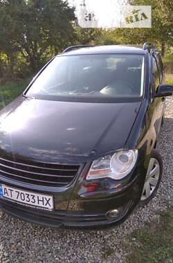 Минивэн Volkswagen Touran 2007 в Калуше