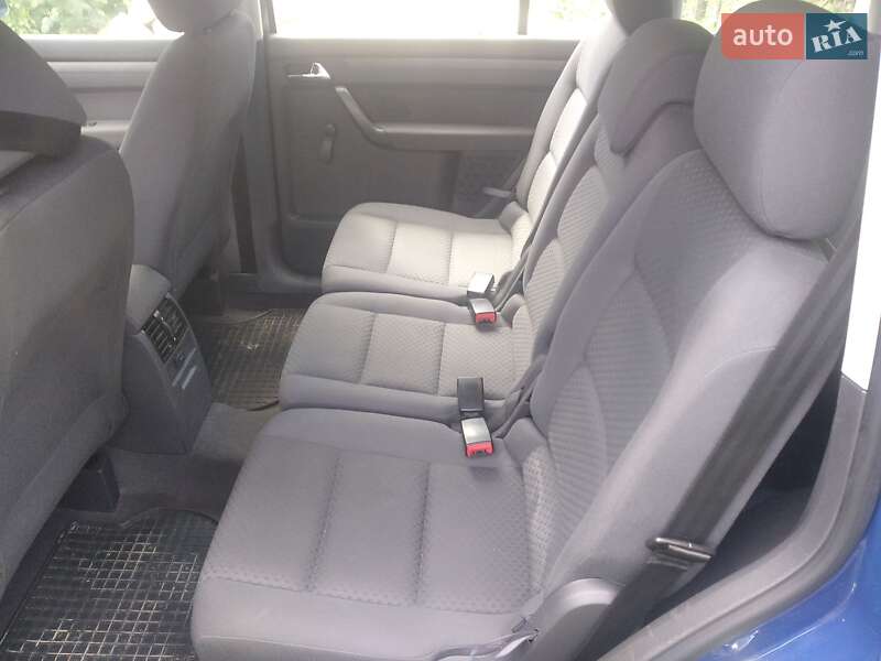 Минивэн Volkswagen Touran 2004 в Калуше