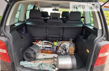 Минивэн Volkswagen Touran 2004 в 