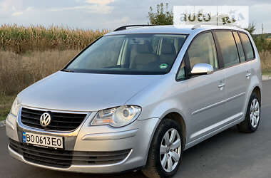 Мінівен Volkswagen Touran 2008 в Тернополі