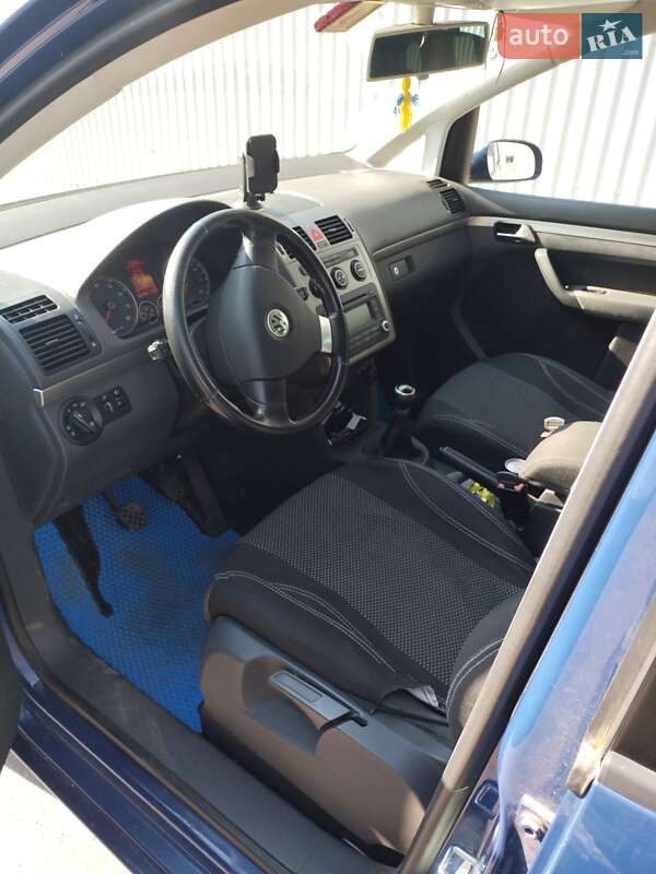 Мінівен Volkswagen Touran 2006 в Первомайську