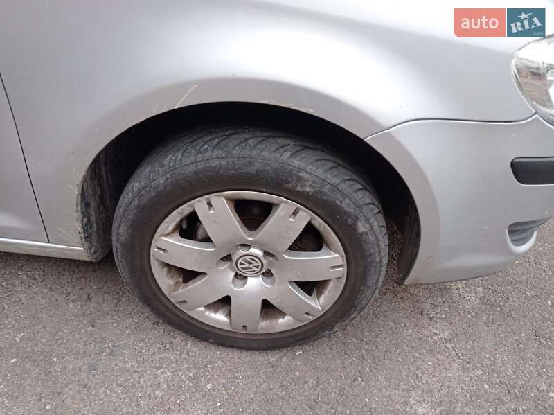 Минивэн Volkswagen Touran 2006 в Львове
