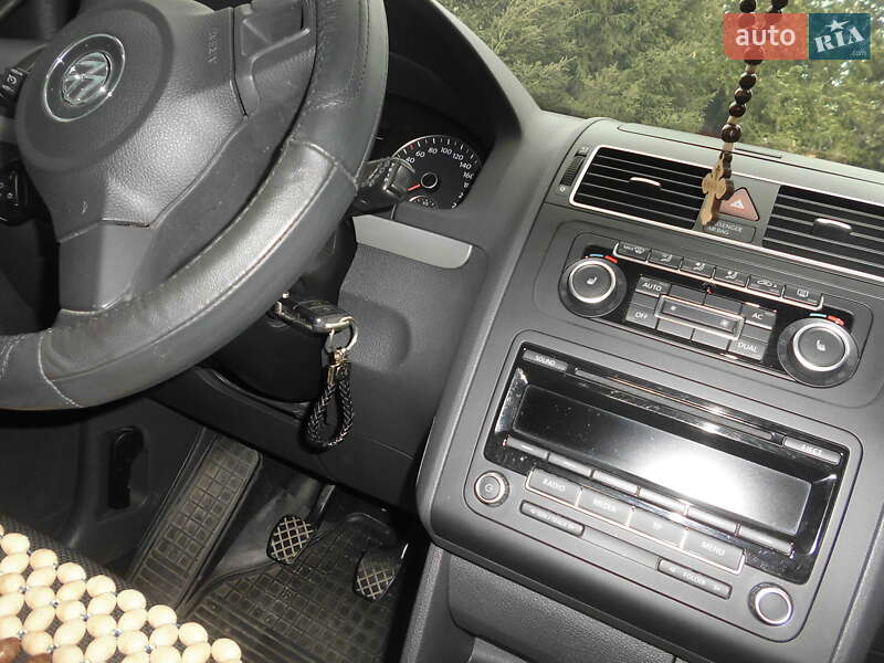 Volkswagen Touran 2011