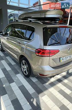Микровэн Volkswagen Touran 2015 в 