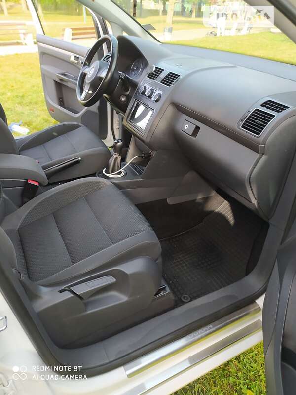 Мікровен Volkswagen Touran 2012 в Дніпрі